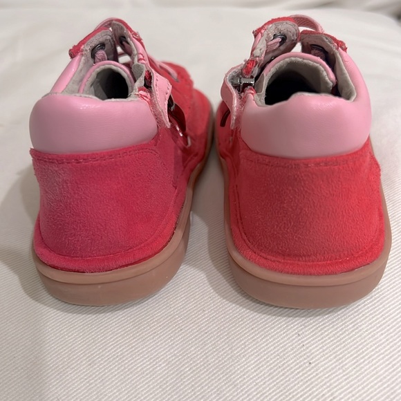 Bailey | Toddler Squeaky Shoes size 9 - Picture 4 of 10